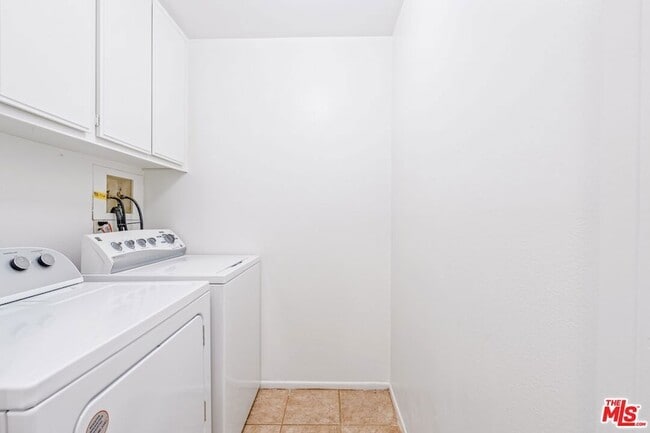 Building Photo - 306 Bora Way