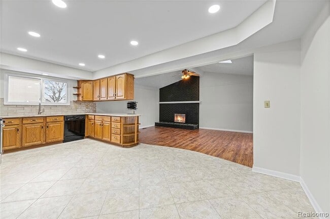 Building Photo - 39327 Timberlane Dr