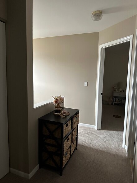 Building Photo - 102 Chancellor Ct