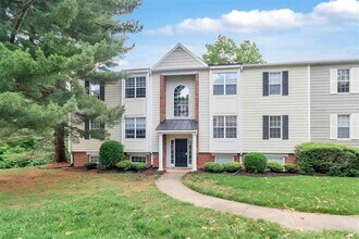 Building Photo - 1264 Villa Ln