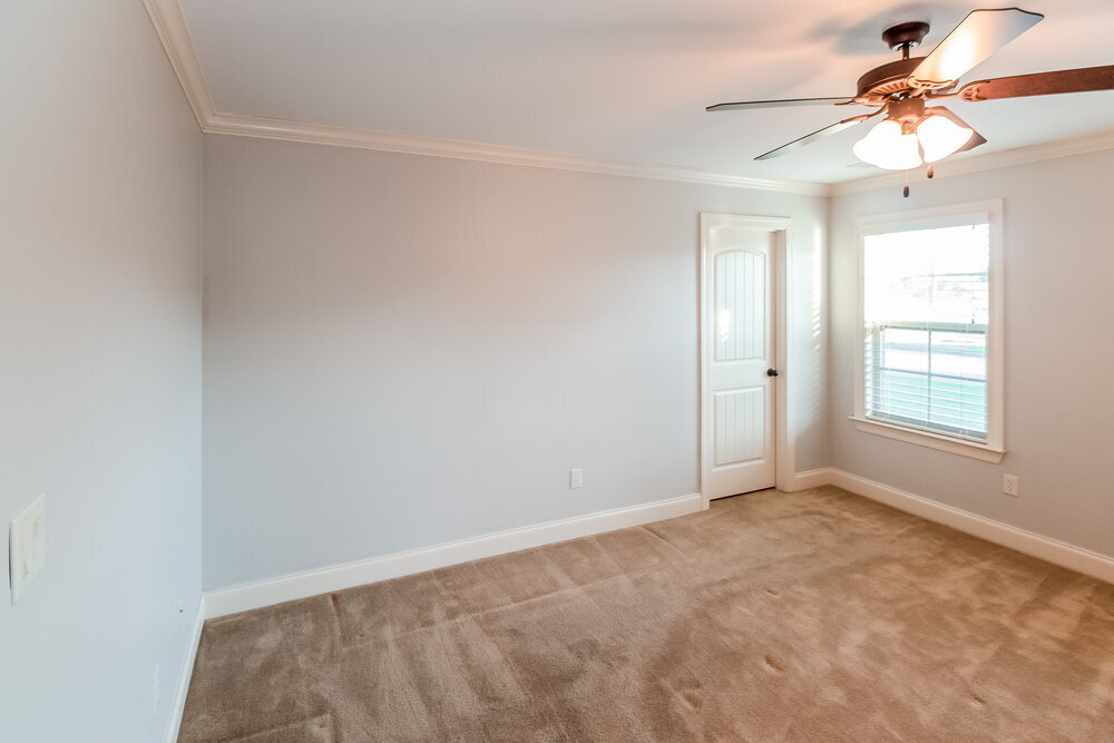 Building Photo - 5823 Bedford Pl