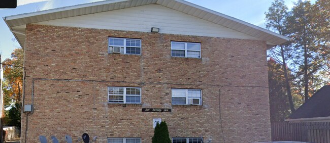 Building Photo - 222 N Haworth Ave