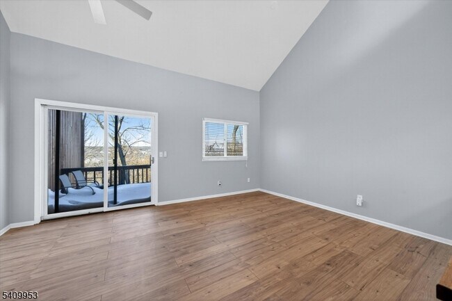 Building Photo - 7 Arapahoe Dr