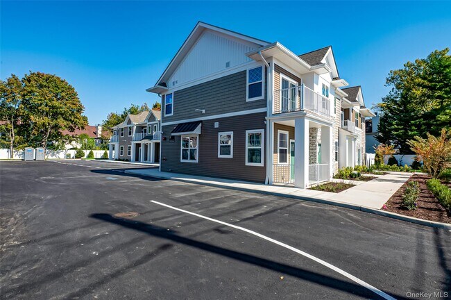 Building Photo - 1 Conklin St