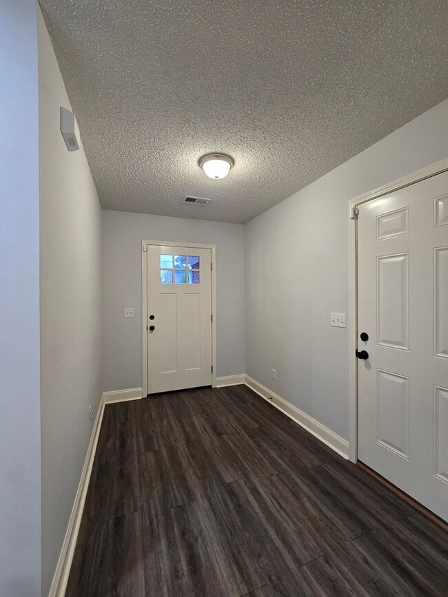 Building Photo - 982 Westfield Ct