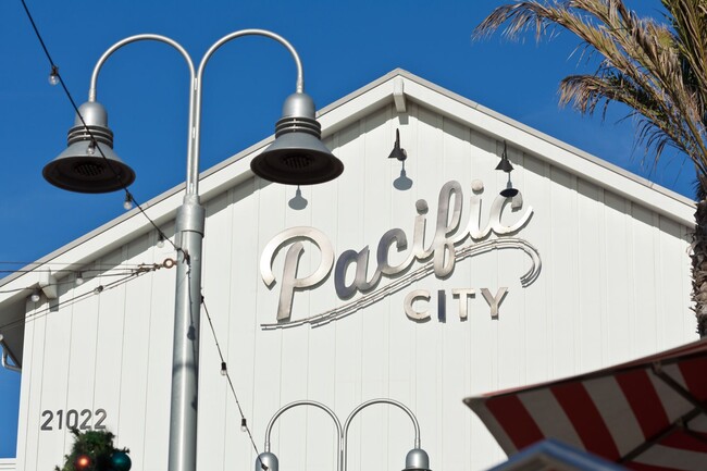 Building Photo - Sea Cliff on the Greens Gated Community Home!