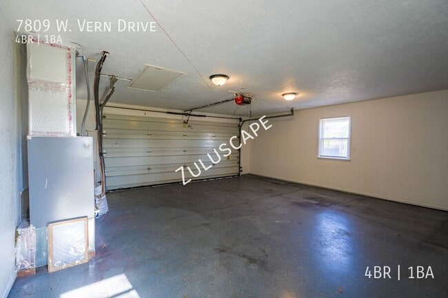 Building Photo - 7809 W Vern Dr