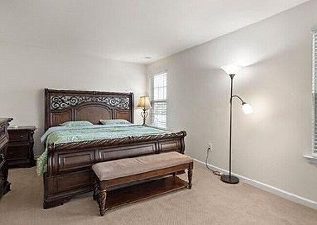 Building Photo - Gorgeous 4BR/2.5BA located in Warrington! Available NOW!