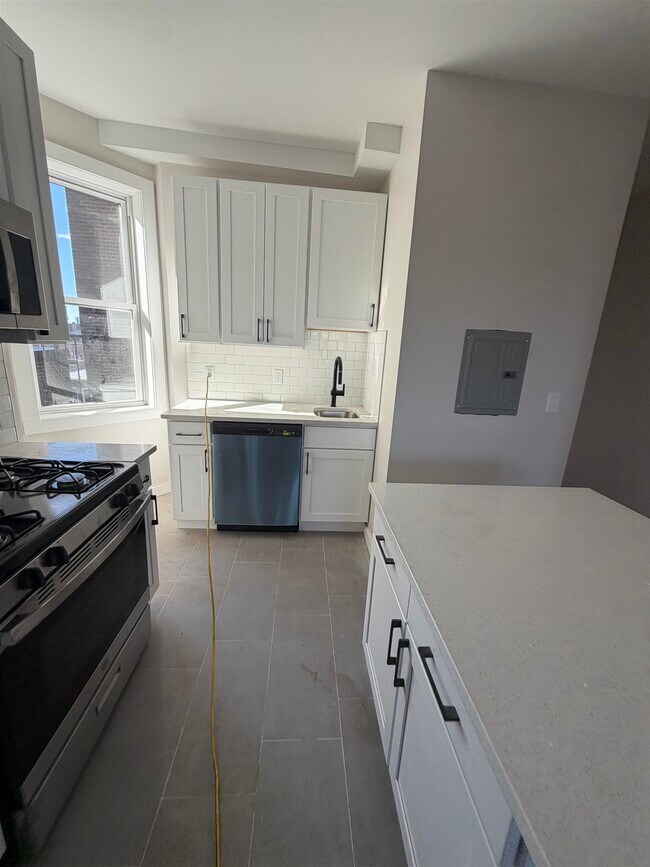 Building Photo - 31-33-33 66th St