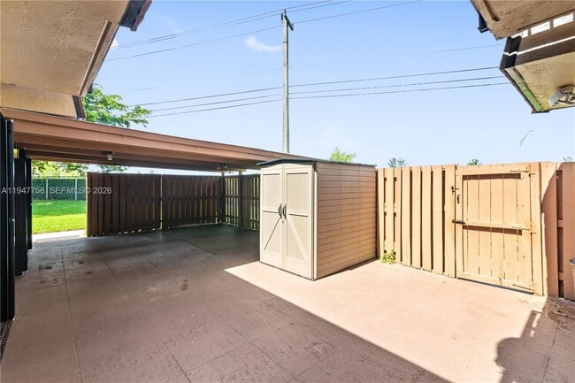 Building Photo - 2588 Garden Ct