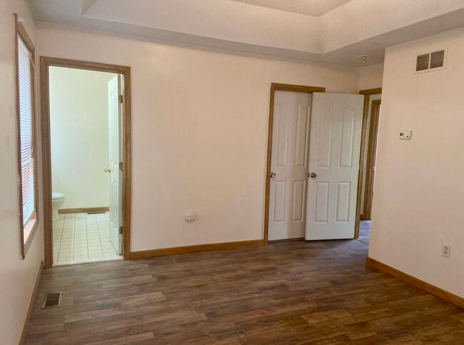 Building Photo - 8057 Red Squirrel Dr