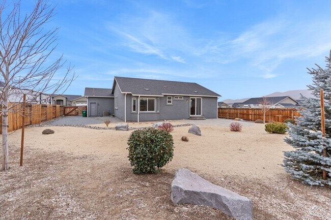 Building Photo - Trailer Parking, Newer house with Low main...
