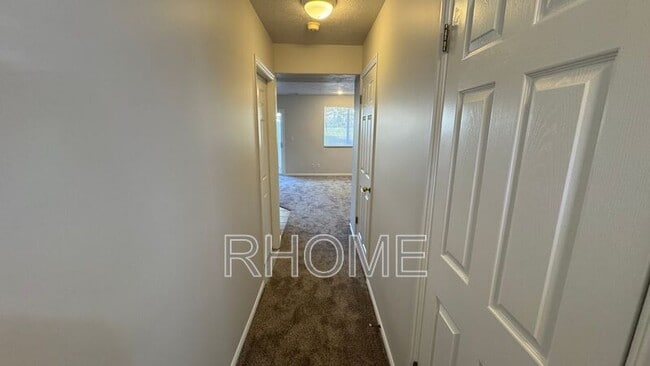 Building Photo - 6892 Florentine Way