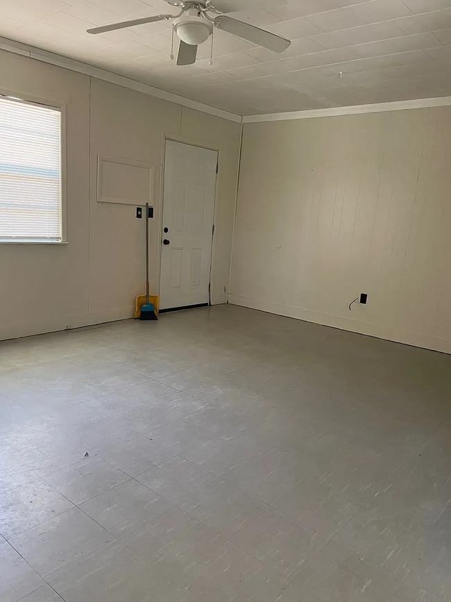 Building Photo - 4225 NW 21st Dr