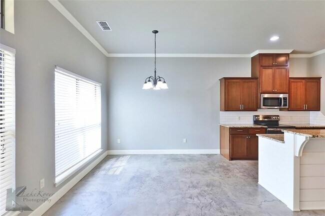 Building Photo - 3810 Carrera Ln