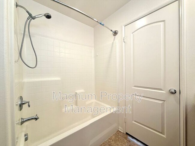 Building Photo - 37390 Paseo Violeta