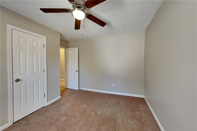 Building Photo - 43 Apple Jack Dr