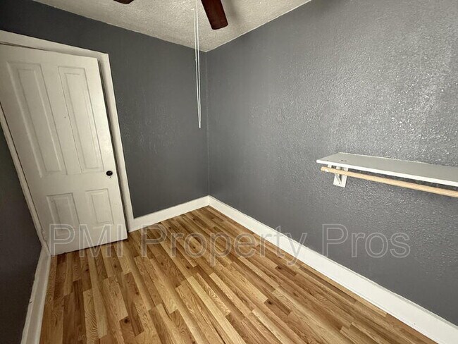 Building Photo - 2630 N 24th St