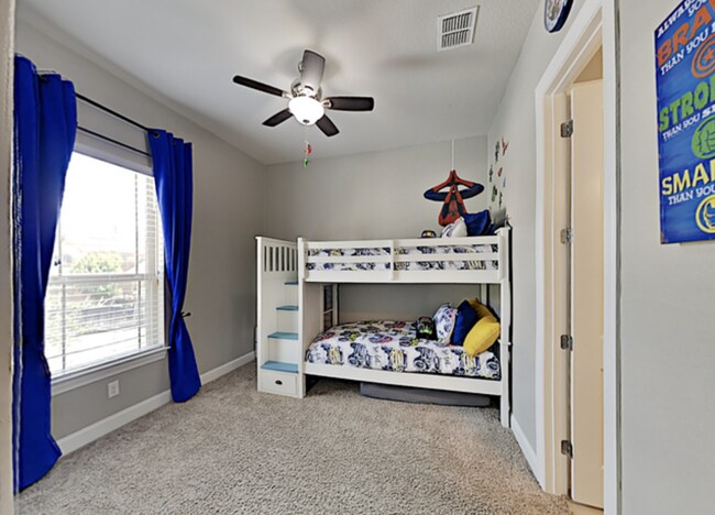 Building Photo - Spacious 4-Bedroom Ranch-Style Rental with...