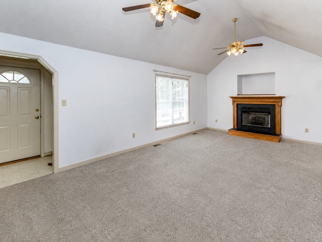 Building Photo - Charming 3BR/2BA One-Level Home with Vaulted Ceilings — Minutes to Fort Gregg-Adams — $1,795/mo!