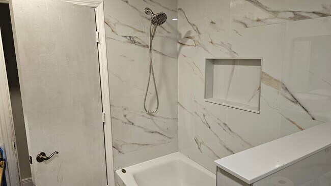 Building Photo - 57 SW 15th Ct