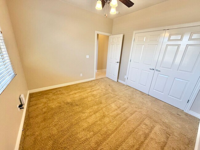 Building Photo - 2176 N Gunsight Dr