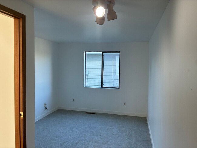 Building Photo - 3316 E College Way