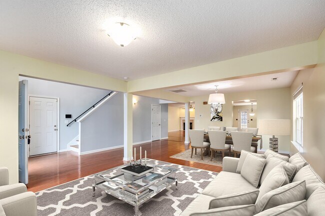 Building Photo - 117 Vancouver Rd