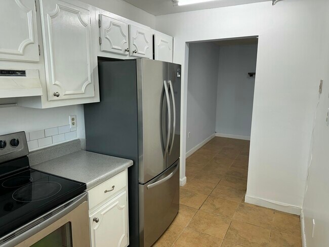 Building Photo - 108 Paradise Harbour Blvd