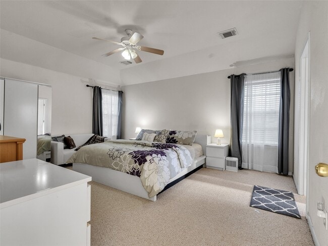 Building Photo - 5514 Gatesprings Ln