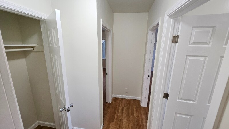 Building Photo - 915 S Ardmore Ave