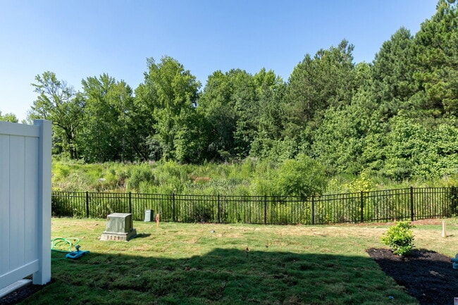 Building Photo - 341 Old Grove Ln