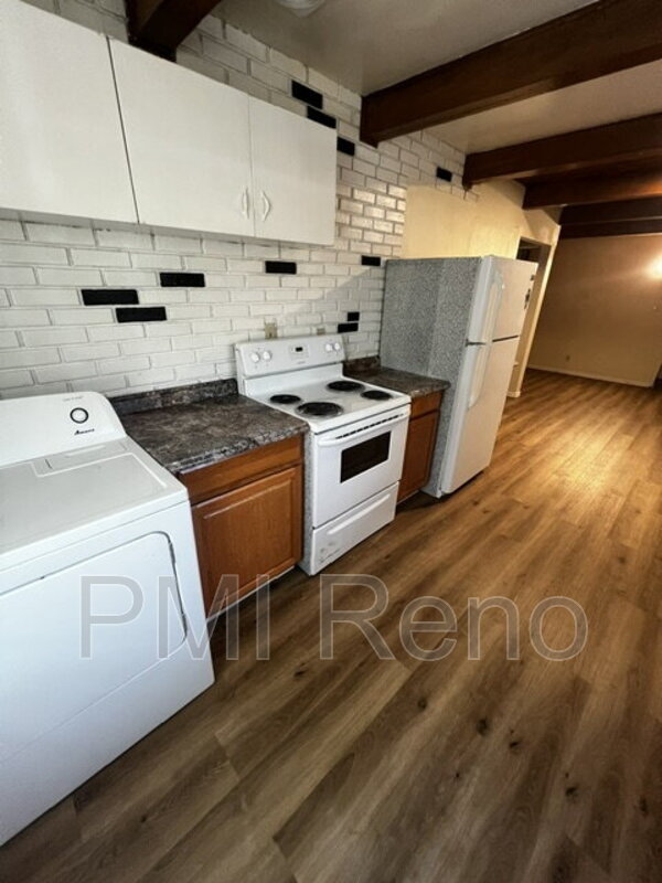 Building Photo - 345 Raffetto Dr
