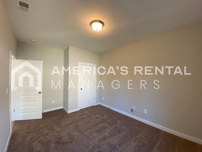 Building Photo - Home for Rent in Lincoln, AL!
