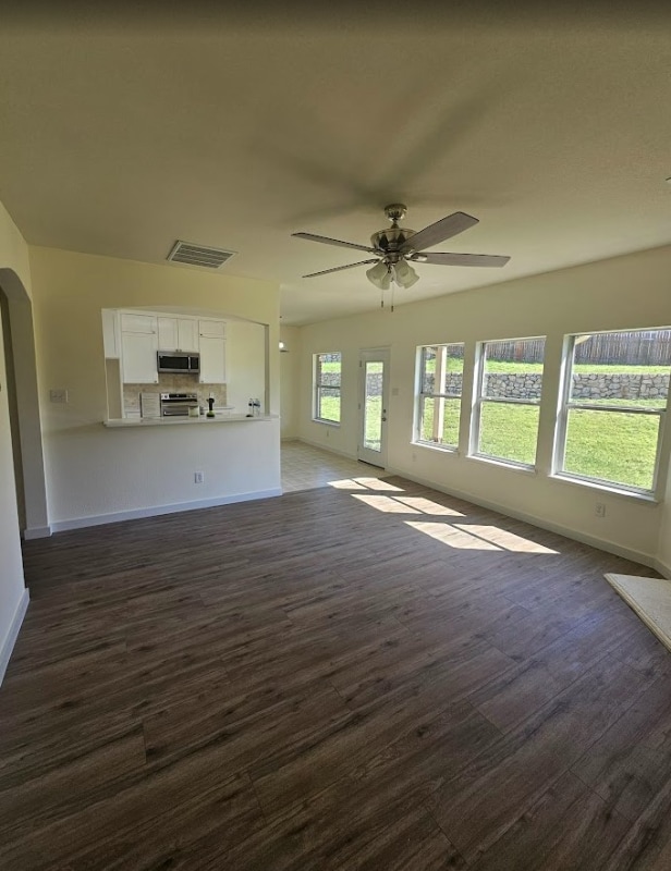 Building Photo - 10421 Trevino Ln