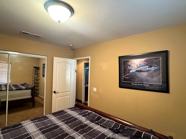 Building Photo - 16728 Tim Ln