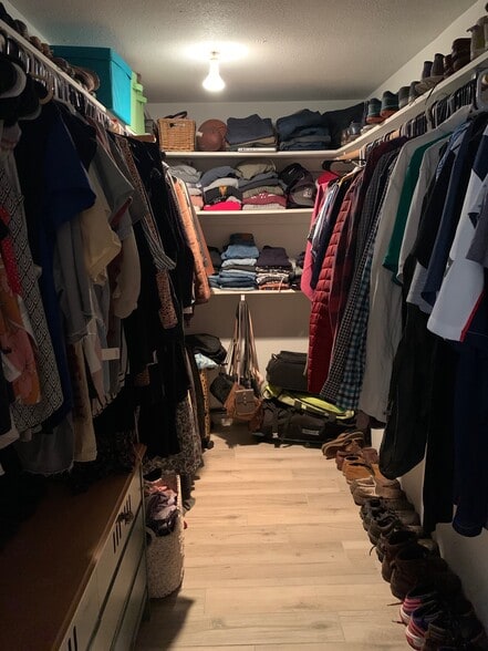 Walk in Closet - 5945 E Thomas Rd