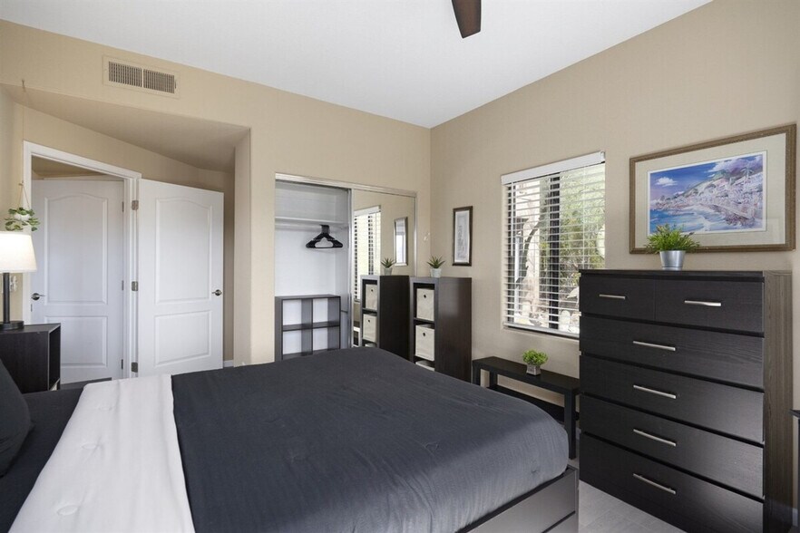 Building Photo - 10401 N Saguaro Blvd