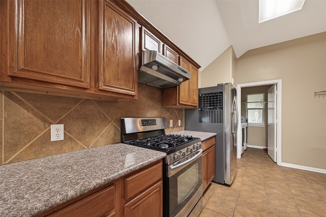 Building Photo - 9022 Clearwood Landing Blvd