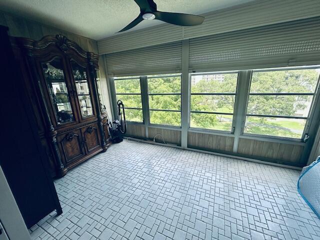 Building Photo - 14527 Bonaire Blvd