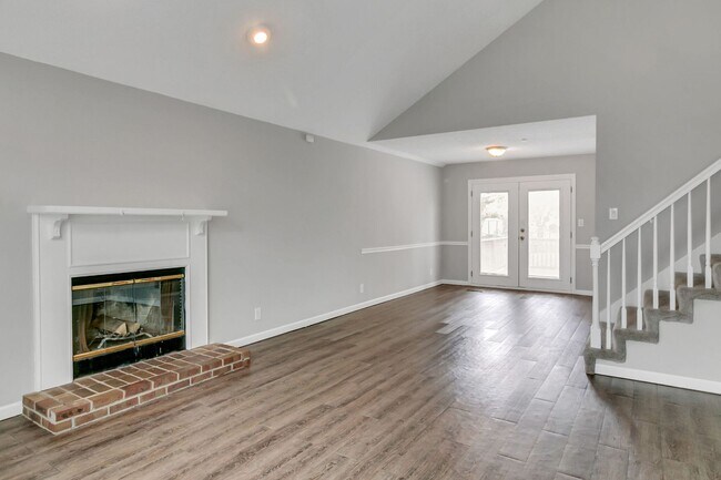 Building Photo - 900 Cimarron Ct