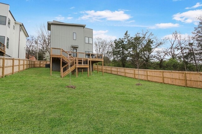 Building Photo - 2306 Ilolo St