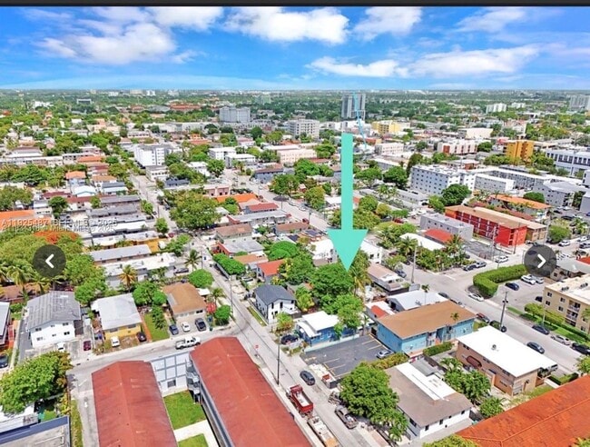 Building Photo - 1800 SW 3rd St