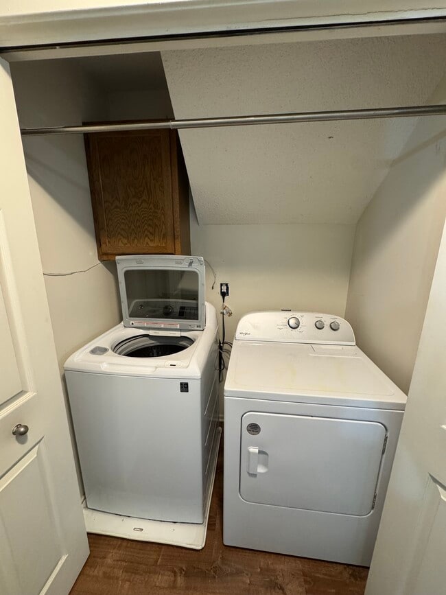 Building Photo - 1711 Orange Grove Shores Dr