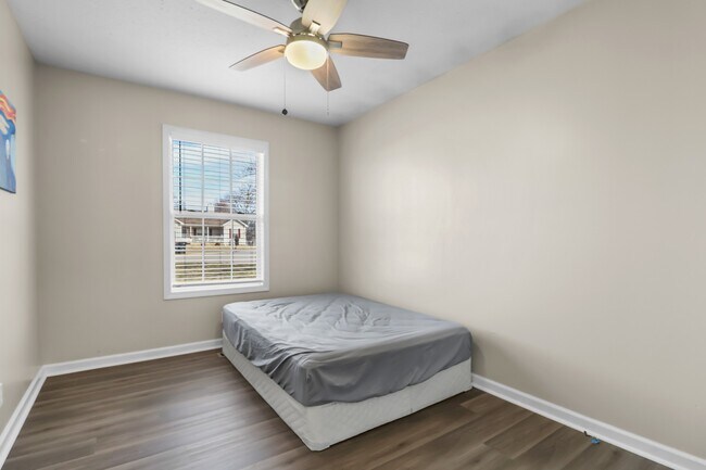 Building Photo - 3741 Cave Mill Ct