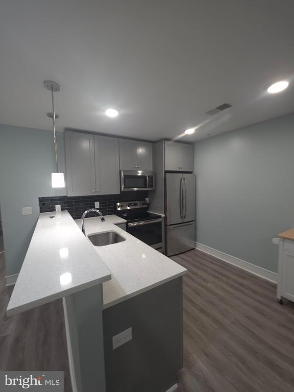 Building Photo - 3925 Haverford Ave