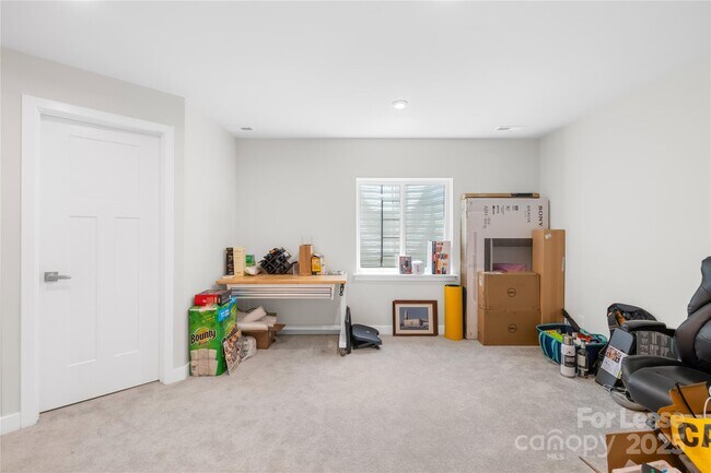 Building Photo - 9338 Mallard Mls Dr