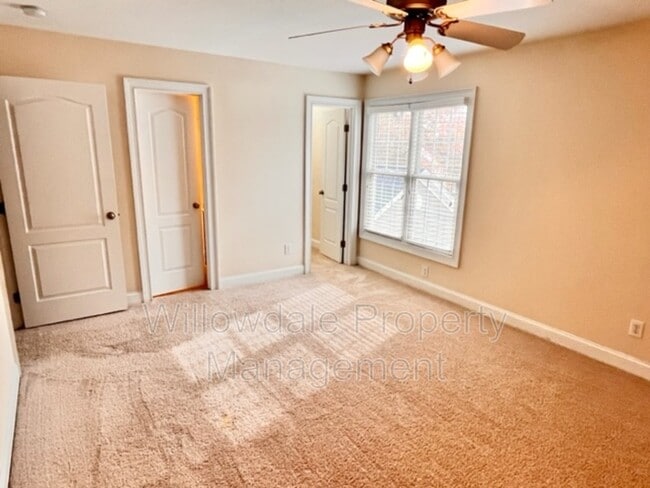 Building Photo - 121 Orianna Dr