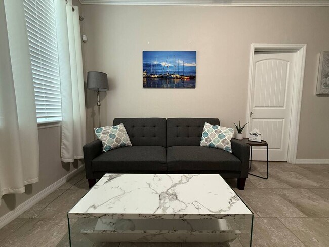 Building Photo - Furnished 1-Bedroom Apartment in Kindred –...