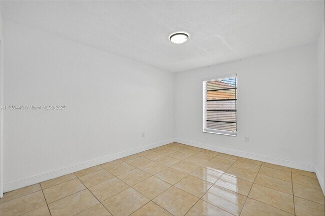 Building Photo - 3501 W 11th Ave